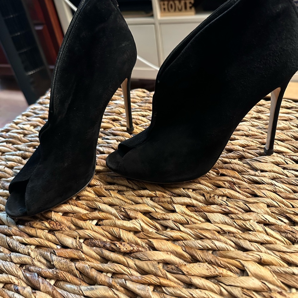 Gianvito Rossi Black Suede Open Toe booties ~ Size 39 ~ Excellent!
